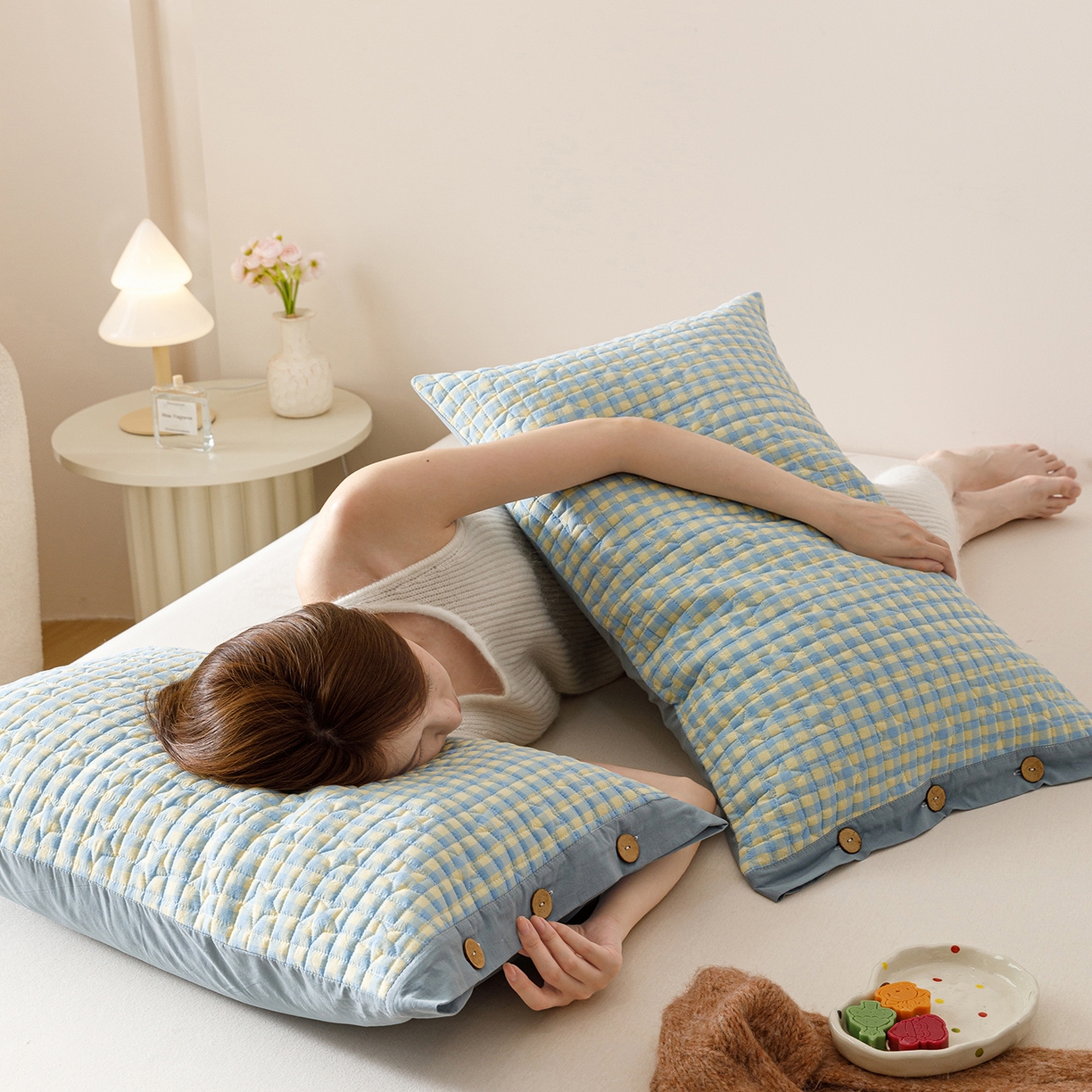 91家纺网 家纺一手货源 找家纺 爱港家纺 2025新款全棉色织水洗加厚绗缝夹棉防头油双面枕头套单品枕套单件枕套 格温特蓝