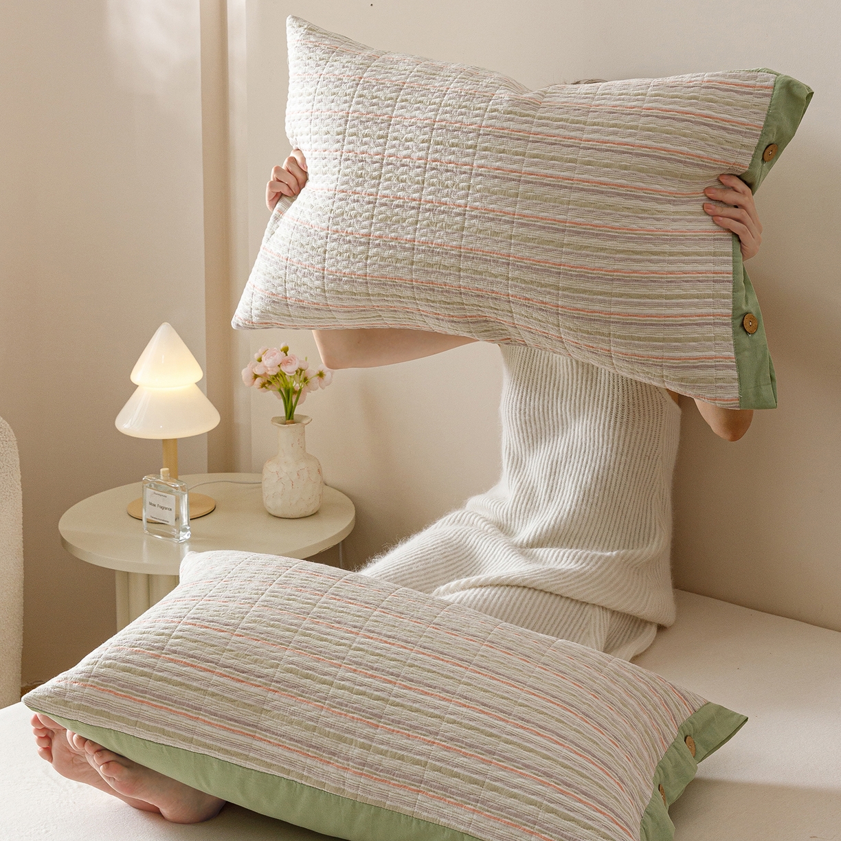 91家纺网 家纺一手货源 找家纺 爱港家纺 2025新款全棉色织水洗加厚绗缝夹棉防头油双面枕头套单品枕套单件枕套 小时代绿