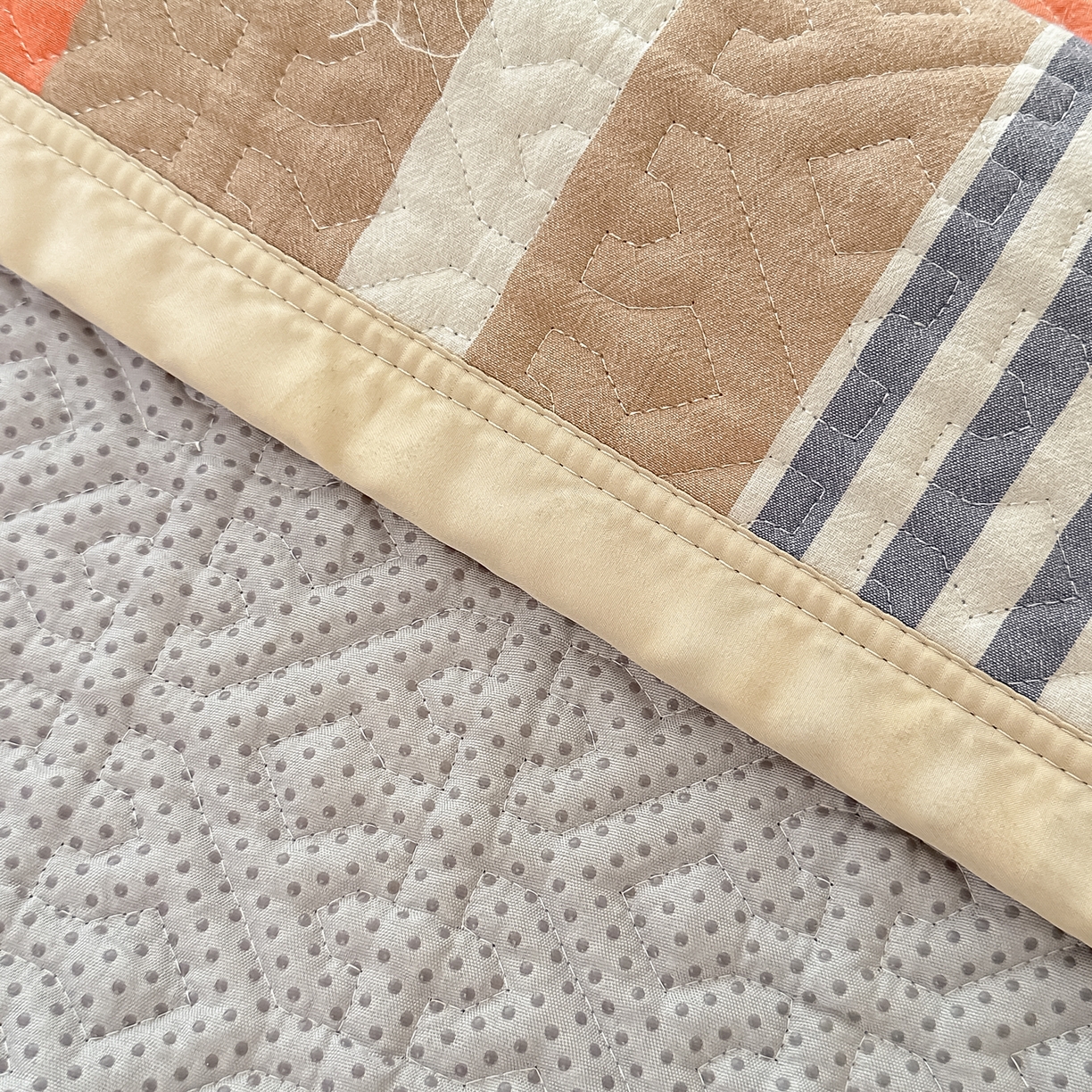 91家纺网 家纺一手货源 找家纺 （总）手艺人家纺 2025新款全棉夹棉绗缝印花床盖炕盖系列