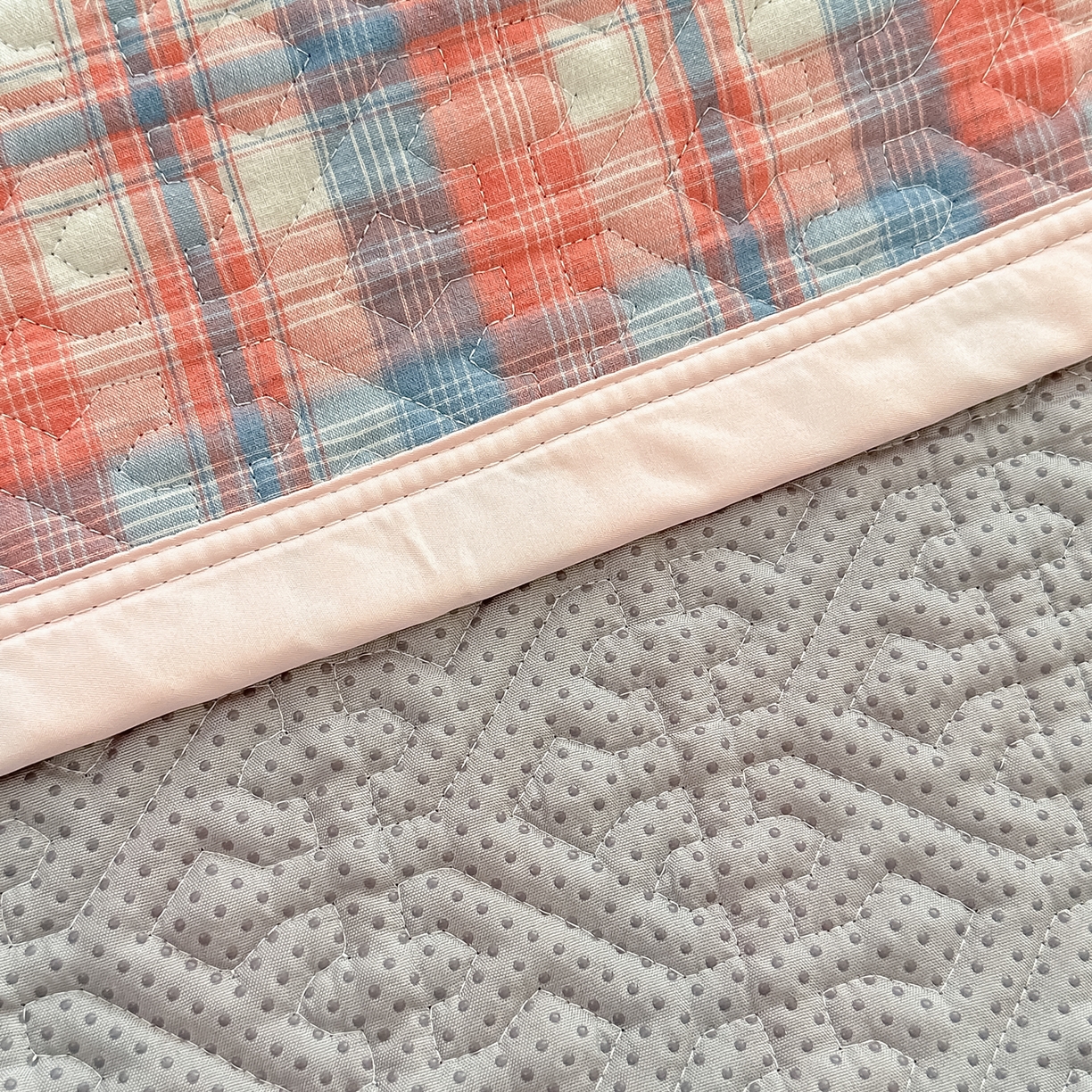 91家纺网 家纺一手货源 找家纺 手艺人家纺 2025新款全棉夹棉绗缝印花床盖炕盖系列 SX08