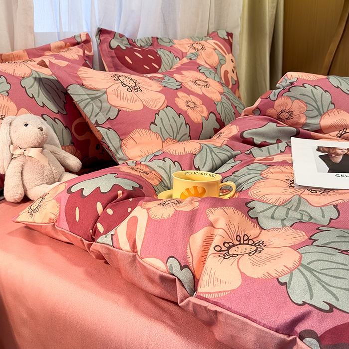 91家纺网 家纺一手货源 找家纺 丝芙妮家居（原乐视家纺） 2025新款全棉磨毛多规格单被套 草莓兔兔-粉