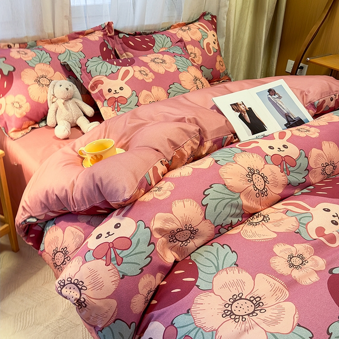 91家纺网 家纺一手货源 找家纺 丝芙妮家居（原乐视家纺） 2025新款全棉磨毛多规格单被套 草莓兔兔-粉