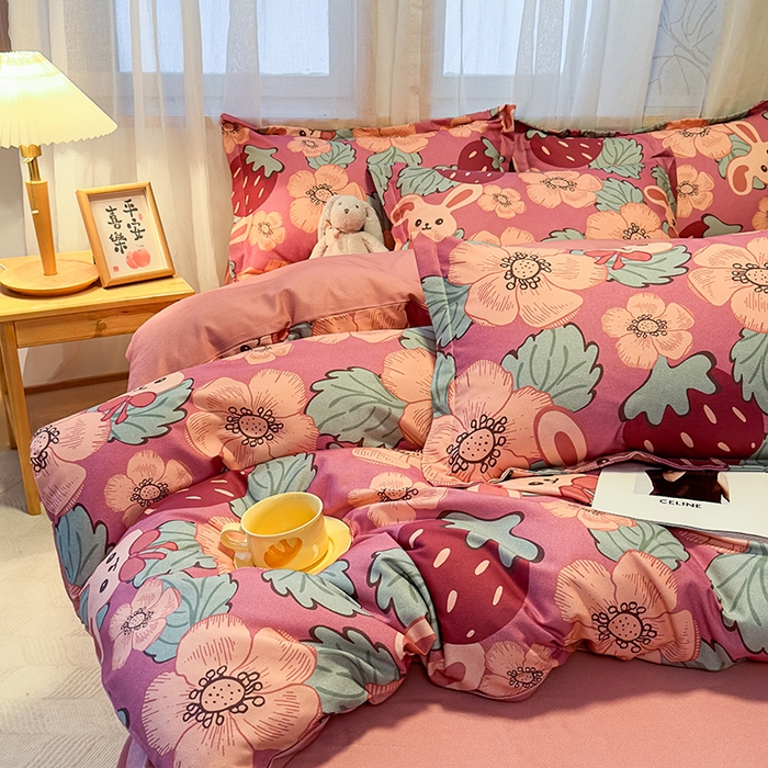 91家纺网 家纺一手货源 找家纺 丝芙妮家居（原乐视家纺） 2025新款全棉磨毛多规格单被套 草莓兔兔-粉