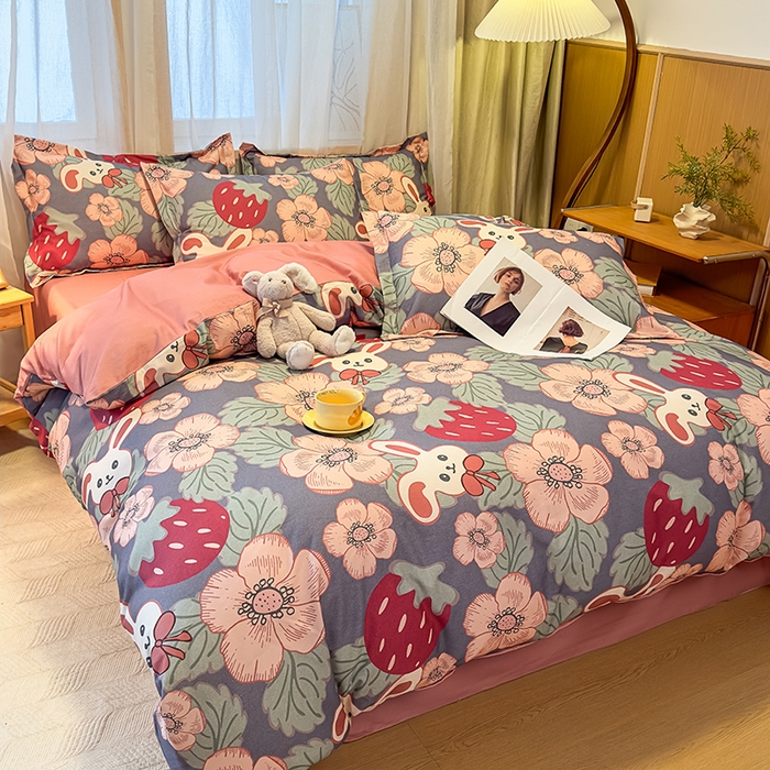 91家纺网 家纺一手货源 找家纺 丝芙妮家居（原乐视家纺） 2025新款全棉磨毛多规格单被套 草莓兔兔-蓝