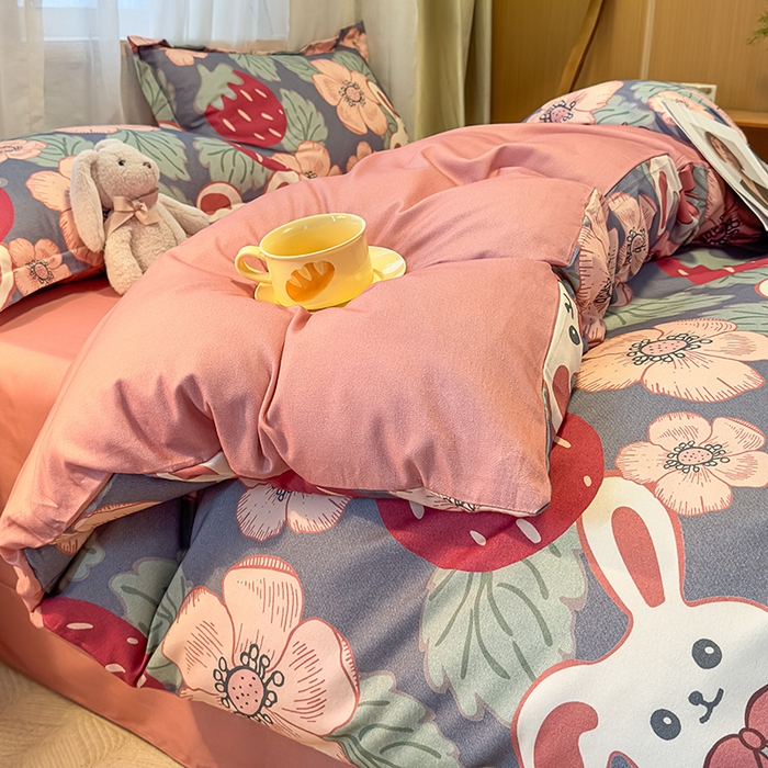 91家纺网 家纺一手货源 找家纺 丝芙妮家居（原乐视家纺） 2025新款全棉磨毛多规格单被套 草莓兔兔-蓝