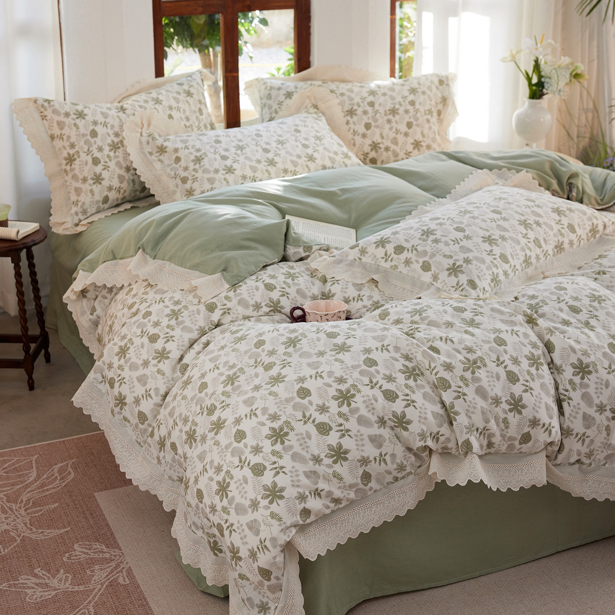 91家纺网 家纺一手货源 找家纺 梵克保罗 2026春夏新品韩版全棉纯棉双层纱镂空花边系列四件套 芊叶