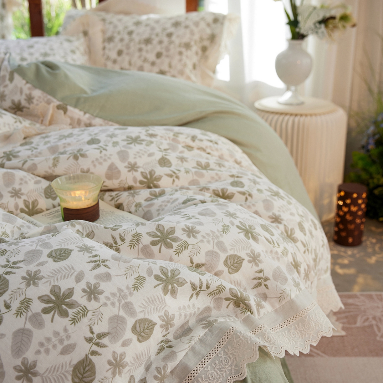 91家纺网 家纺一手货源 找家纺 梵克保罗 2026春夏新品韩版全棉纯棉双层纱镂空花边系列四件套 芊叶