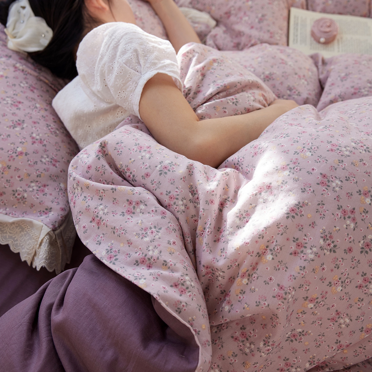 91家纺网 家纺一手货源 找家纺 梵克保罗 2026春夏新品韩版全棉纯棉双层纱镂空花边系列四件套 蔷薇花园