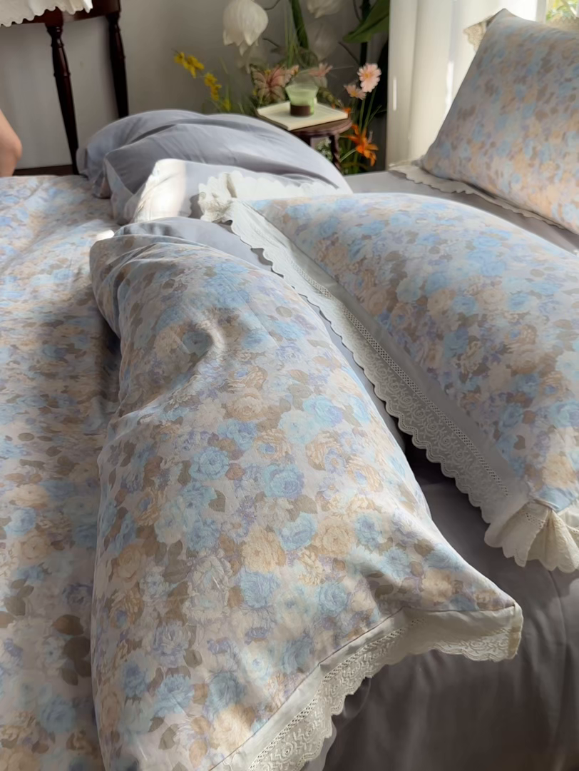 91家纺网 家纺一手货源 找家纺 梵克保罗 2026春夏新品韩版全棉纯棉双层纱镂空花边系列四件套 半岛花园-兰