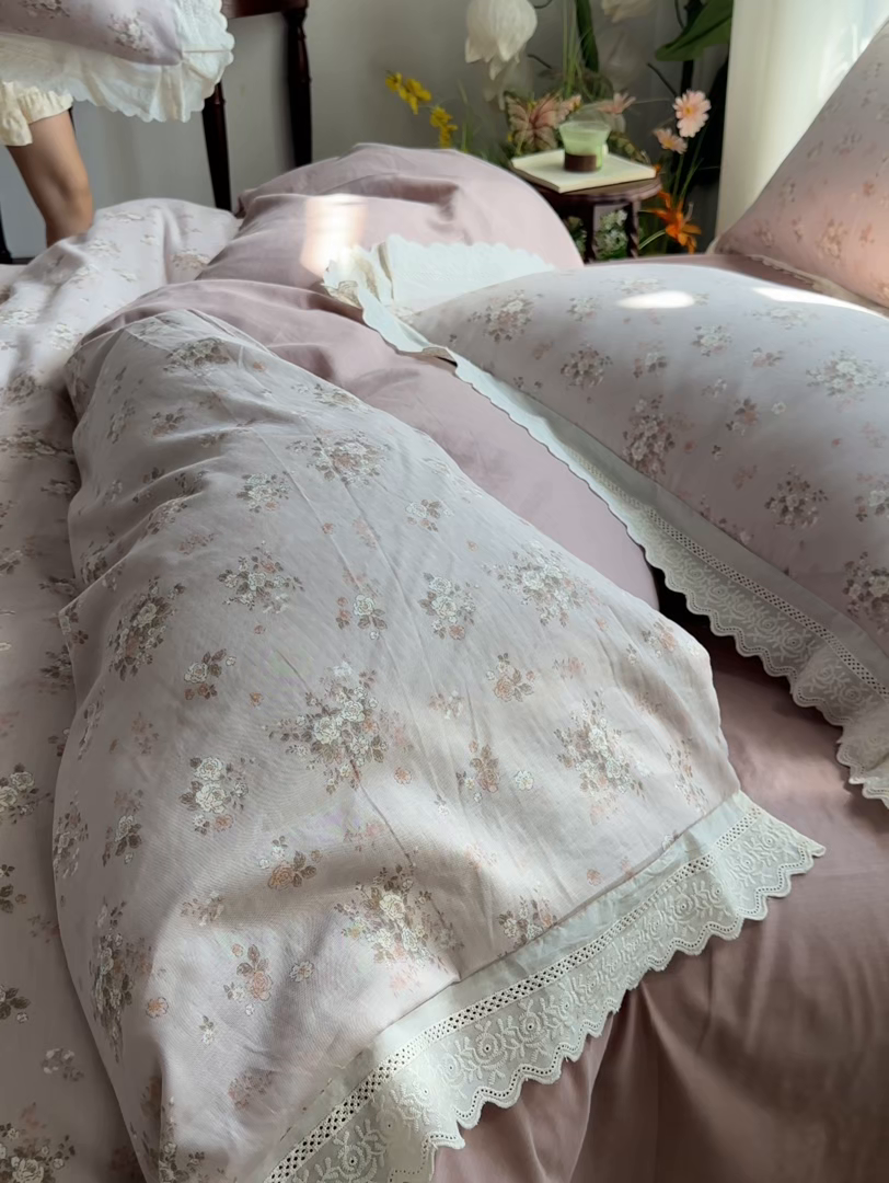 91家纺网 家纺一手货源 找家纺 梵克保罗 2026春夏新品韩版全棉纯棉双层纱镂空花边系列四件套 落日余晖