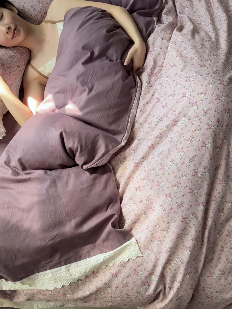 91家纺网 家纺一手货源 找家纺 梵克保罗 2026春夏新品韩版全棉纯棉双层纱镂空花边系列四件套 蔷薇花园