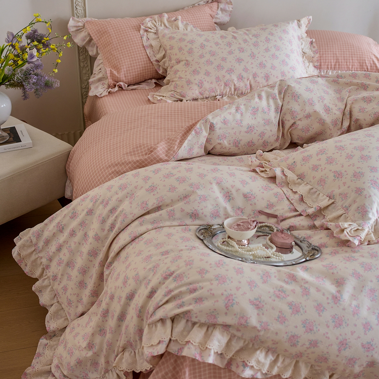 91家纺网 家纺一手货源 找家纺 梵克保罗 2026春夏新品全棉纯棉13372法式双层花边系列四件套 柔情花梦·粉