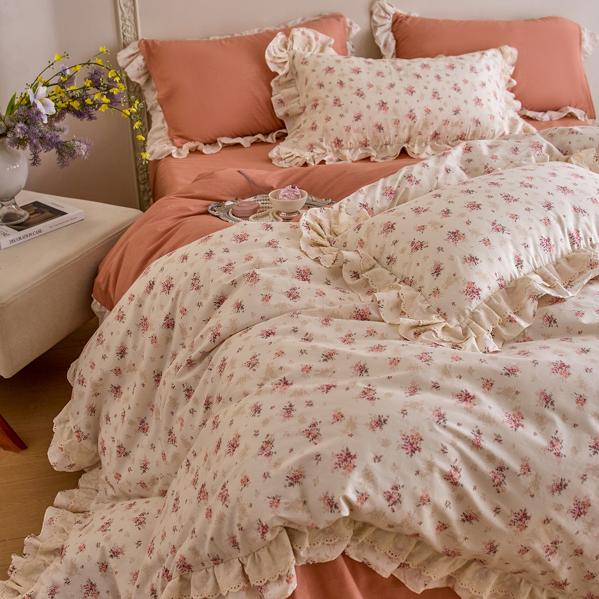 91家纺网 家纺一手货源 找家纺 梵克保罗 2026春夏新品全棉纯棉13372法式双层花边系列四件套 屋顶花园