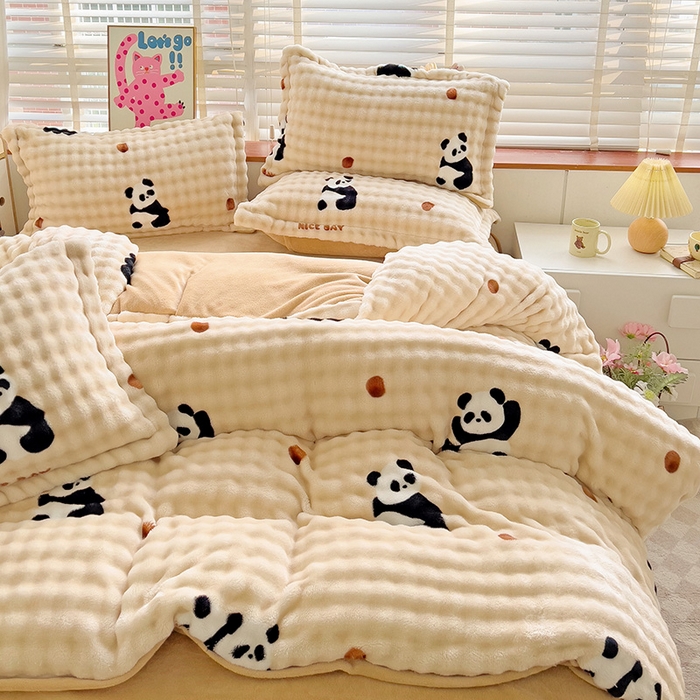 91家纺网 家纺一手货源 找家纺 梵克保罗 2025秋冬新款牛奶绒泡泡绒印花卡通花卉兔毛外贸跨境单枕套单被套小号三件套四件套 熊猫点点-咖