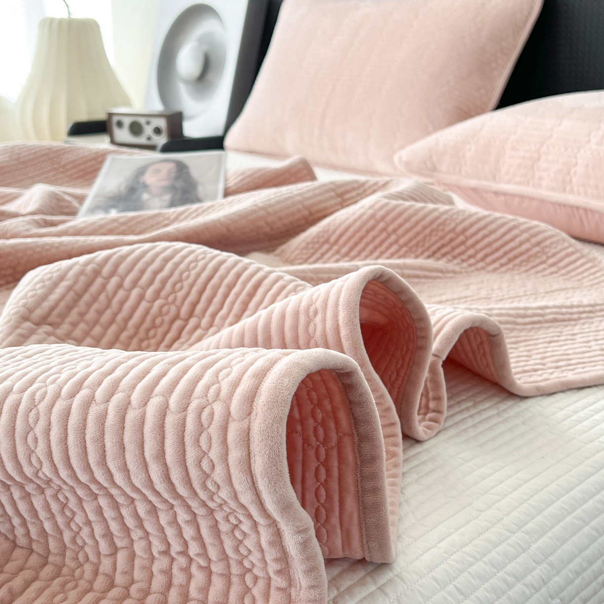 91家纺网 家纺一手货源 找家纺 沐纯家居 2025新款婴儿绒天丝水洗床盖三件套-赫拉 赫拉-胭脂粉