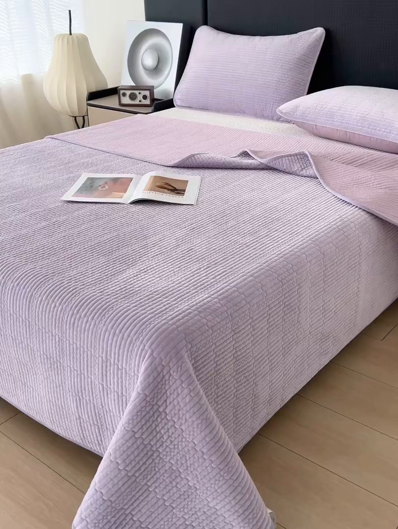 91家纺网 家纺一手货源 找家纺 沐纯家居 2025新款婴儿绒天丝水洗床盖三件套-赫拉 赫拉-香芋紫