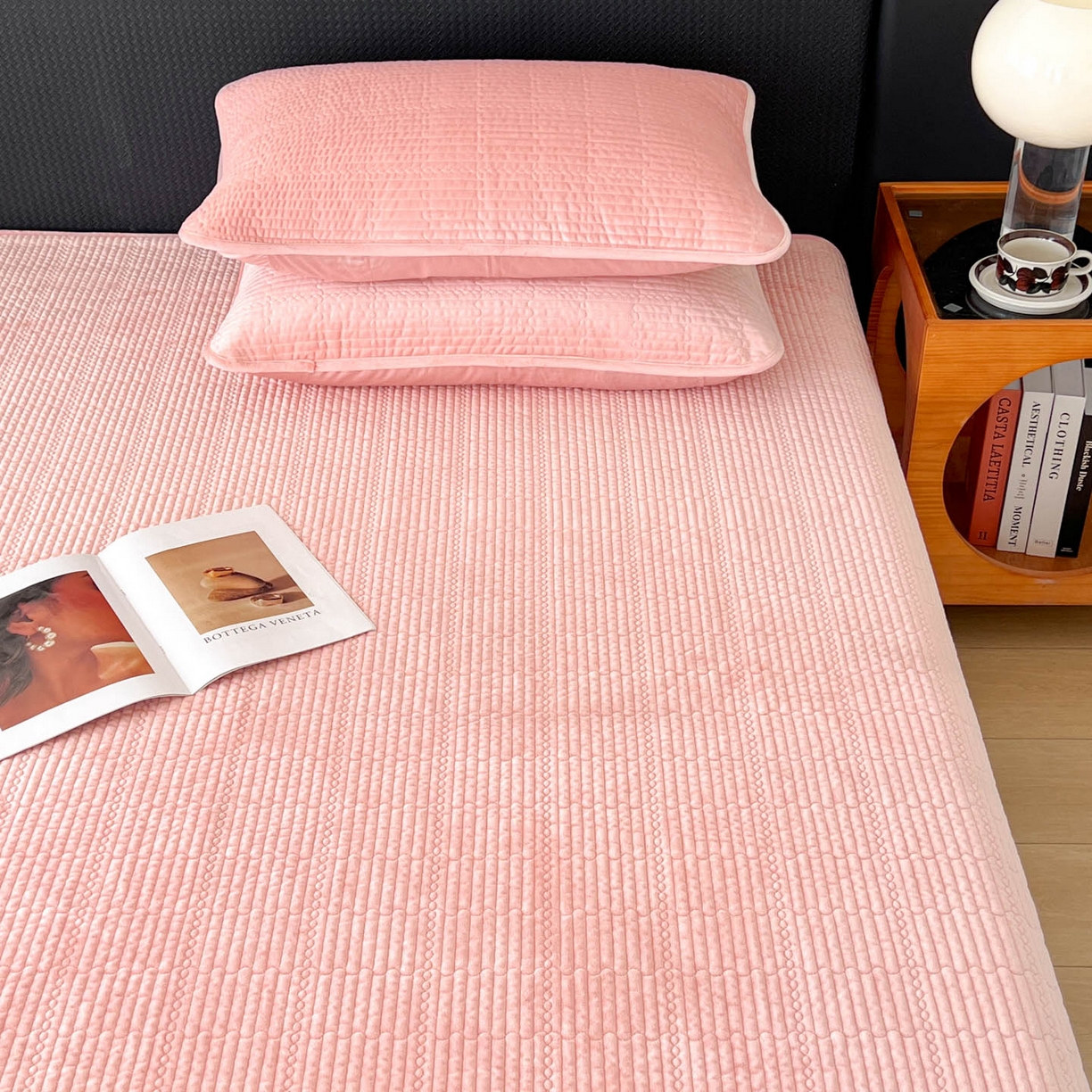 91家纺网 家纺一手货源 找家纺 沐纯家居 2025新款婴儿绒天丝水洗床盖三件套-赫拉 赫拉-樱花粉