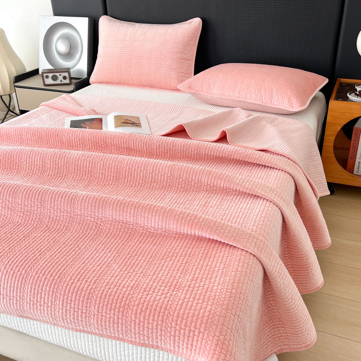 91家纺网 家纺一手货源 找家纺 沐纯家居 2025新款婴儿绒天丝水洗床盖三件套-赫拉 赫拉-樱花粉