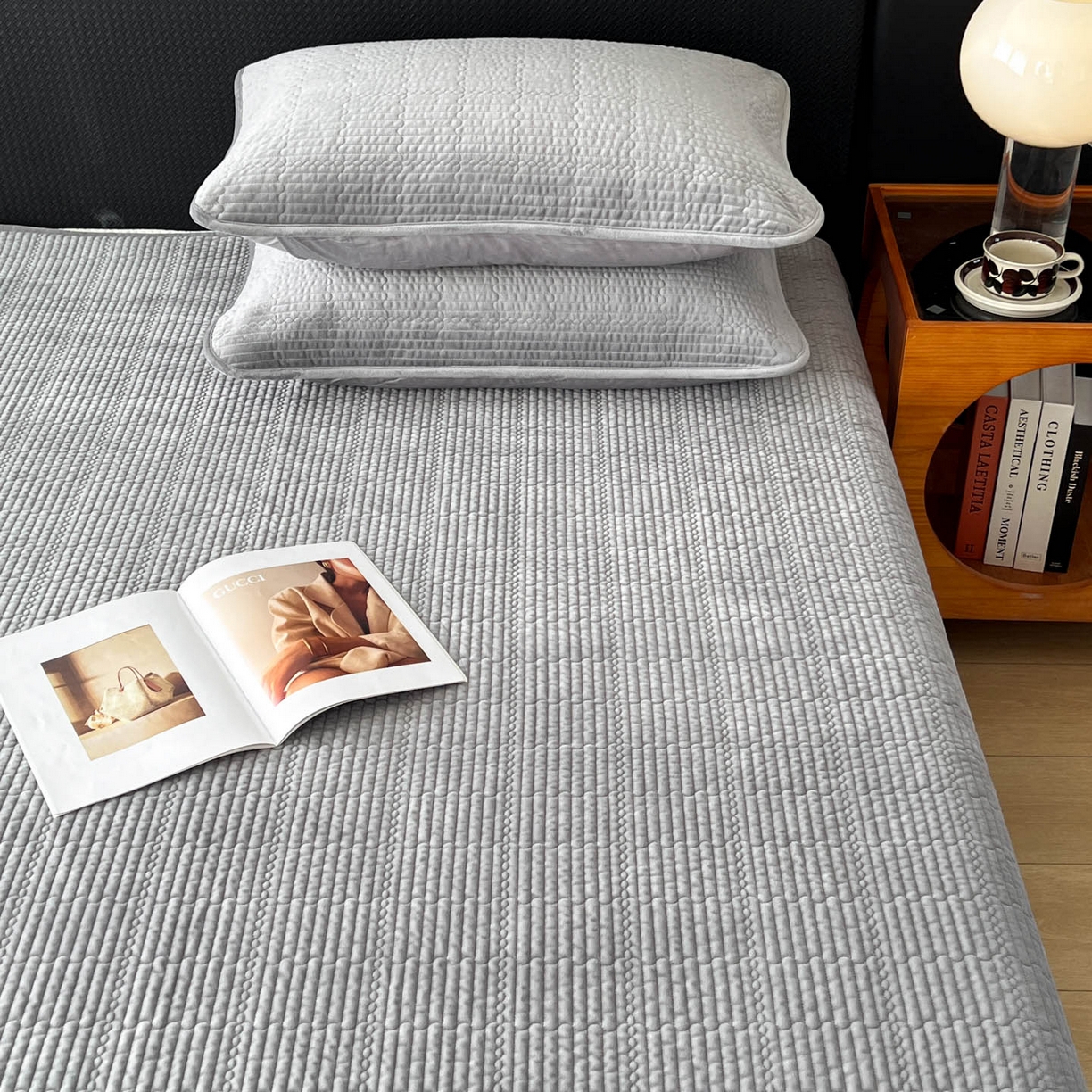 91家纺网 家纺一手货源 找家纺 沐纯家居 2025新款婴儿绒天丝水洗床盖三件套-赫拉 赫拉-高级灰