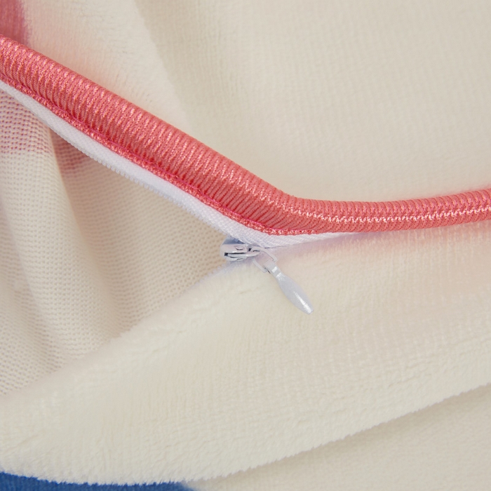 91家纺网 家纺一手货源 找家纺 博兰蒂 2025新款床裙款高克重牛奶绒印花四件套 草莓熊