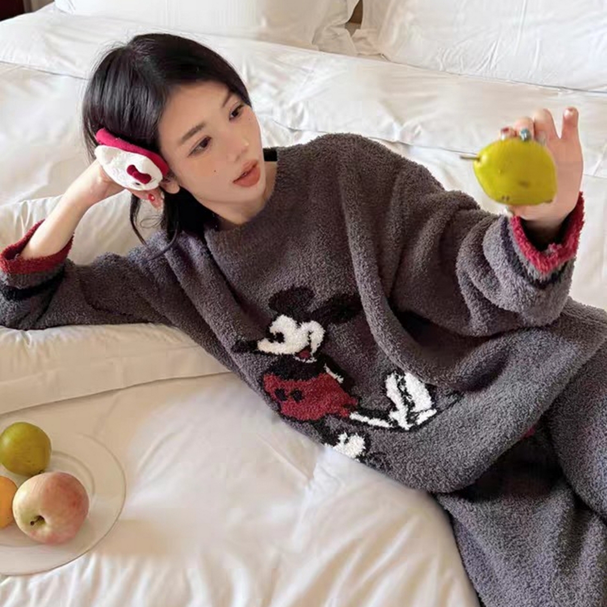 91家纺网 家纺一手货源 找家纺 （总）妍景家居生活馆 2025新款半边绒-米妮深灰家居服