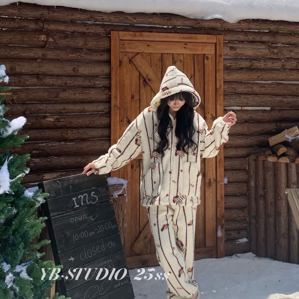 91家纺网 家纺一手货源 找家纺 妍景家居生活馆 2025新款萌绘印花套装 条纹小狗