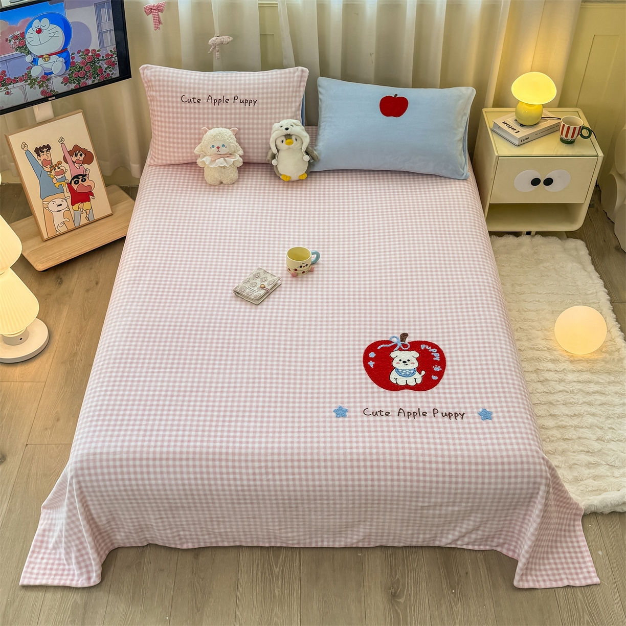 91家纺网 家纺一手货源 找家纺 灰鲸 2025新款高克重牛奶绒毛巾绣单床单 粉格苹果狗