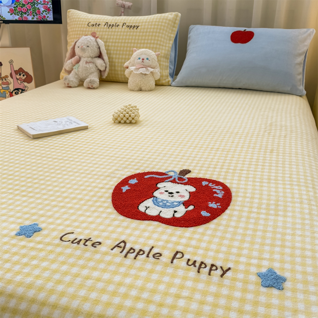 91家纺网 家纺一手货源 找家纺 灰鲸 2025新款高克重牛奶绒毛巾绣单床单 黄格苹果狗