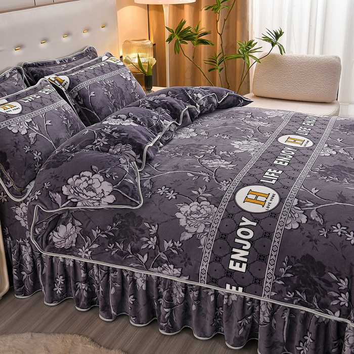 91家纺网 家纺一手货源 找家纺 2025新款230克8.5斤加厚高克重牛奶绒金貂绒法莱绒四件套冬季加绒法兰绒床裙款 遇见