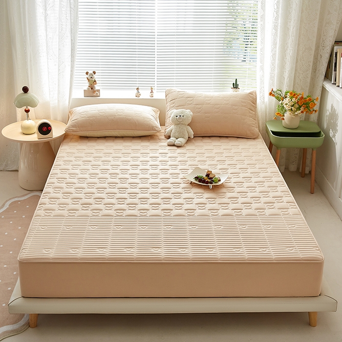 91家纺网 家纺一手货源 找家纺 盛眠家纺 2025新款A类水洗棉磨毛夹棉防水床笠 爱巢-卡其