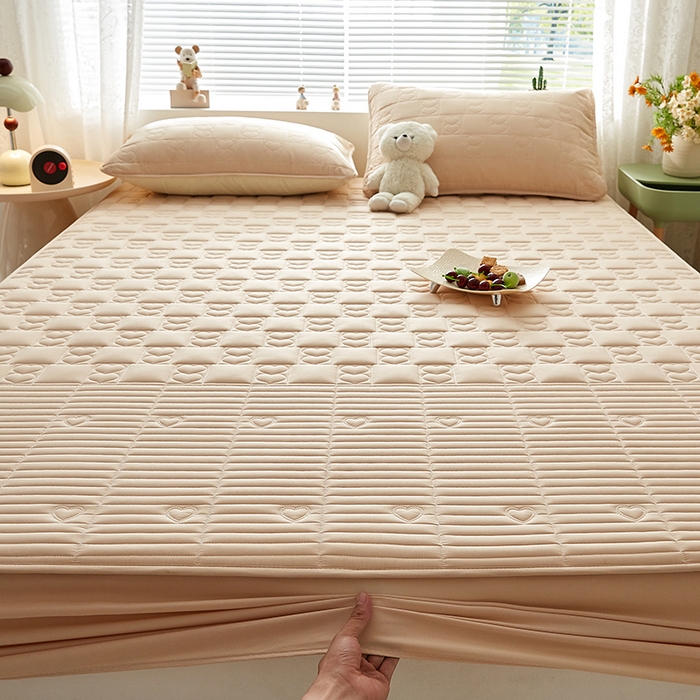 91家纺网 家纺一手货源 找家纺 盛眠家纺 2025新款A类水洗棉磨毛夹棉防水床笠 爱巢-卡其