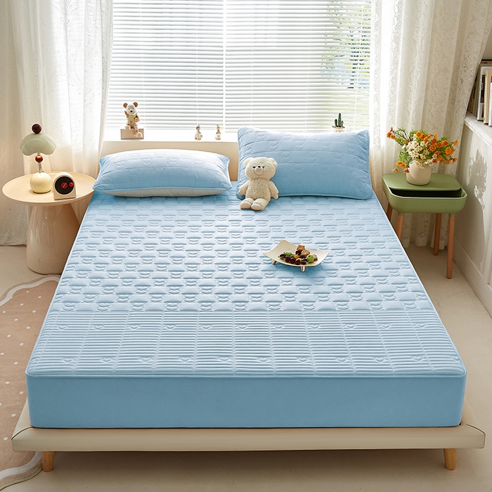 91家纺网 家纺一手货源 找家纺 盛眠家纺 2025新款A类水洗棉磨毛夹棉防水床笠 爱巢-浅蓝