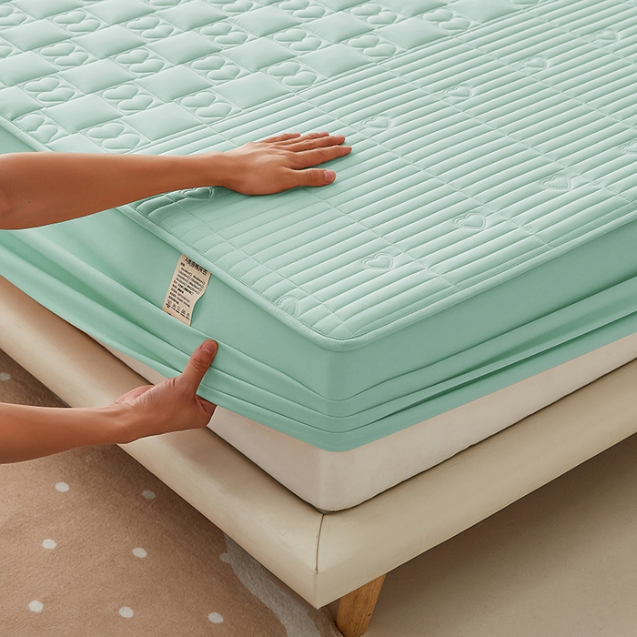 91家纺网 家纺一手货源 找家纺 盛眠家纺 2025新款A类水洗棉磨毛夹棉防水床笠 爱巢-浅绿