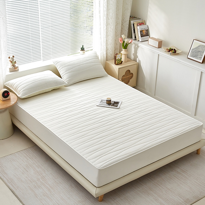 91家纺网 家纺一手货源 找家纺 盛眠家纺 2025新款A类水洗棉磨毛夹棉防水床笠 若水-白色