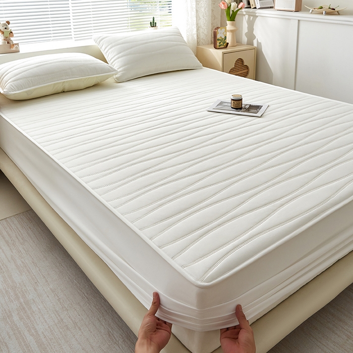 91家纺网 家纺一手货源 找家纺 盛眠家纺 2025新款A类水洗棉磨毛夹棉防水床笠 若水-白色