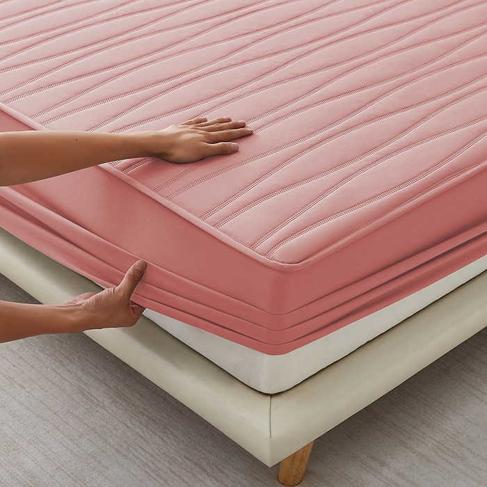 91家纺网 家纺一手货源 找家纺 盛眠家纺 2025新款A类水洗棉磨毛夹棉防水床笠 若水-粉红