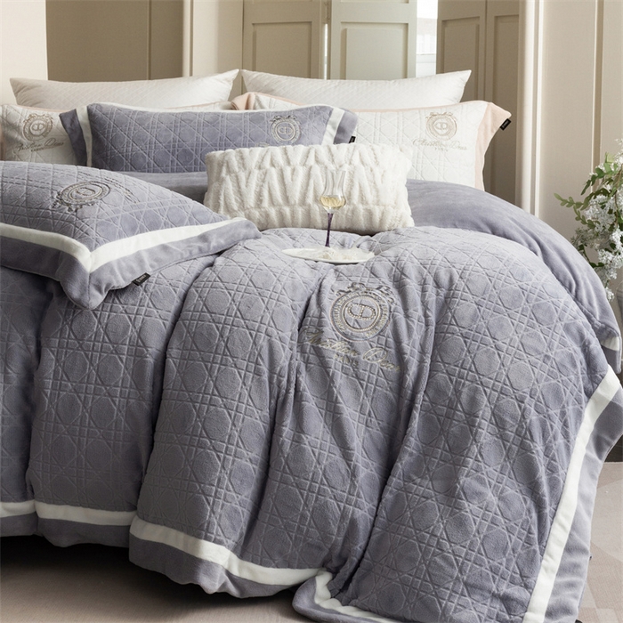 91家纺网 家纺一手货源 找家纺 （总）馨蕊家居 2025新款秋冬轻奢煦暖绒系列四件套-绒拾梦