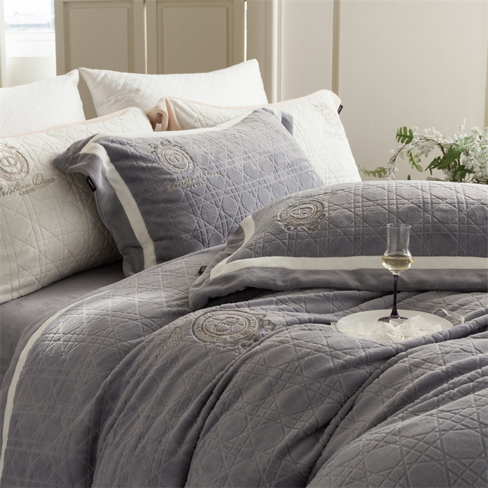 91家纺网 家纺一手货源 找家纺 （总）馨蕊家居 2025新款秋冬轻奢煦暖绒系列四件套-绒拾梦