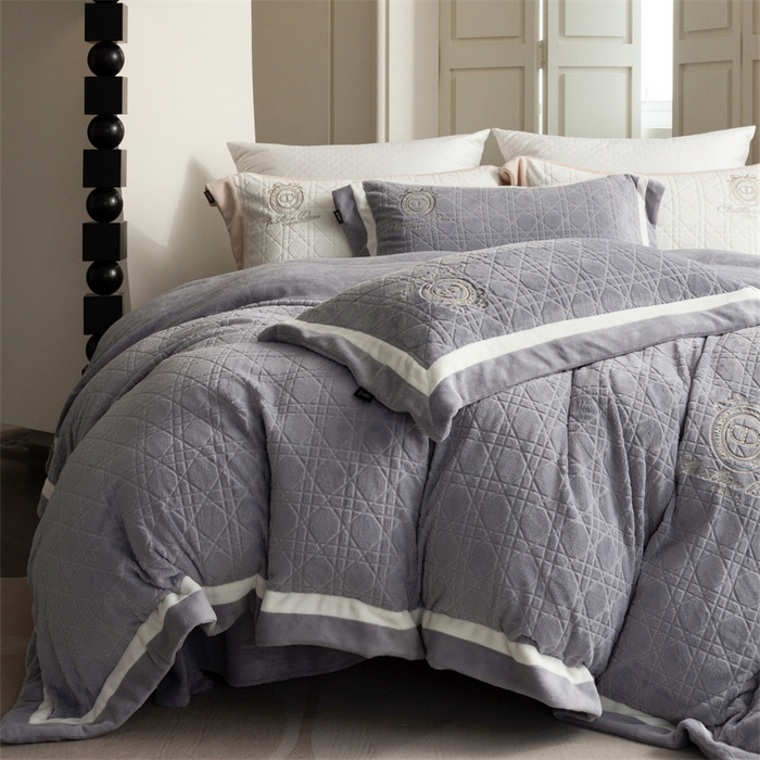 91家纺网 家纺一手货源 找家纺 （总）馨蕊家居 2025新款秋冬轻奢煦暖绒系列四件套-绒拾梦