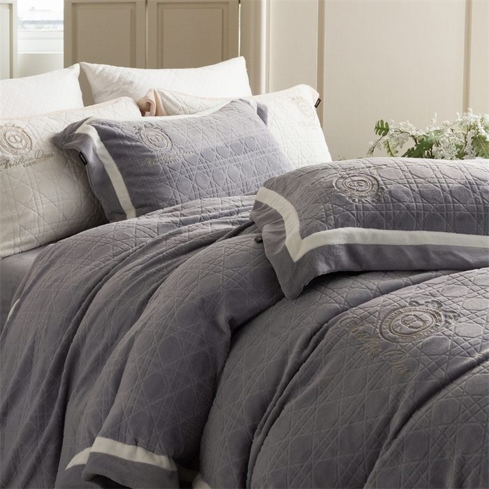 91家纺网 家纺一手货源 找家纺 （总）馨蕊家居 2025新款秋冬轻奢煦暖绒系列四件套-绒拾梦