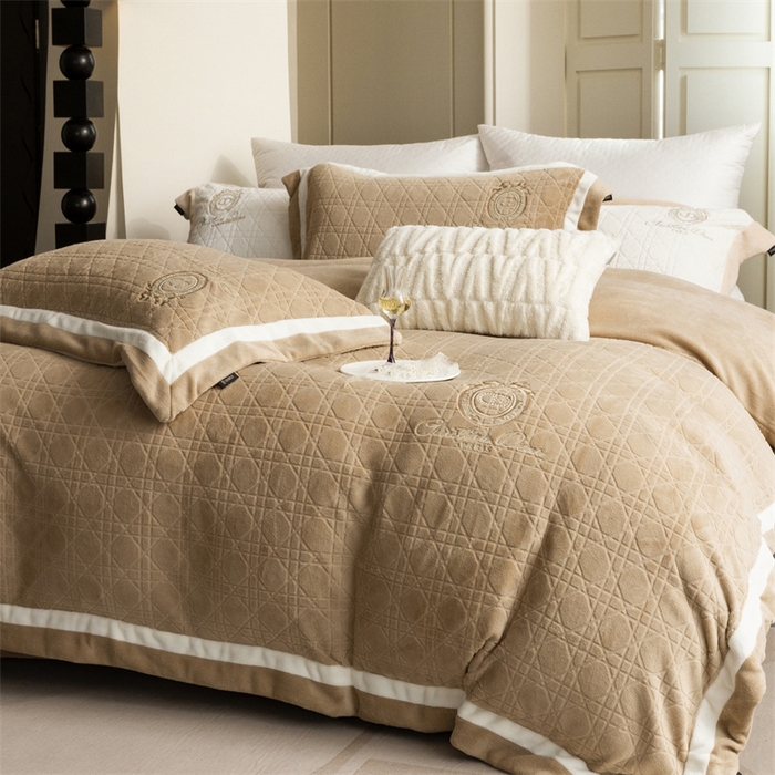 91家纺网 家纺一手货源 找家纺 馨蕊家居 2025新款秋冬轻奢煦暖绒系列四件套-绒拾梦 绒拾梦-丁香褐