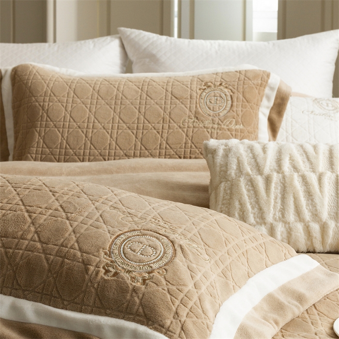 91家纺网 家纺一手货源 找家纺 馨蕊家居 2025新款秋冬轻奢煦暖绒系列四件套-绒拾梦 绒拾梦-丁香褐