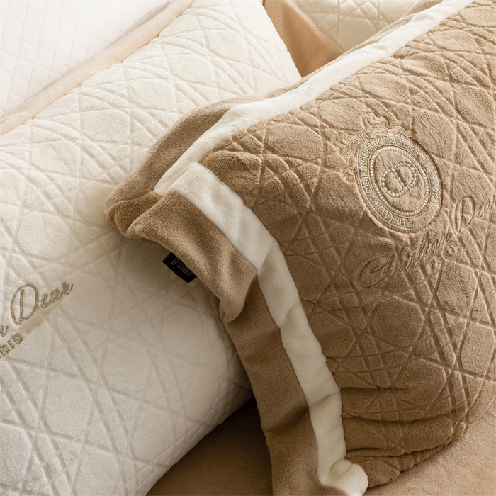 91家纺网 家纺一手货源 找家纺 馨蕊家居 2025新款秋冬轻奢煦暖绒系列四件套-绒拾梦 绒拾梦-丁香褐