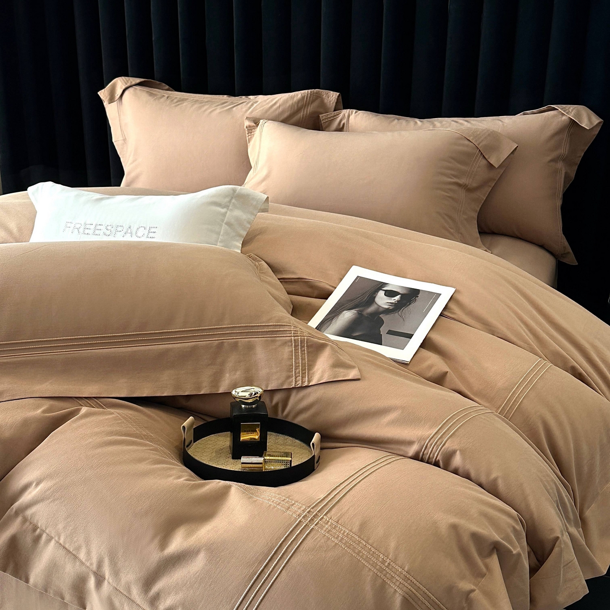 91家纺网 家纺一手货源 找家纺 时亿家居 2025秋冬新款简约100支长绒棉全棉纯棉磨毛四件套-波士顿 波士顿-咖色