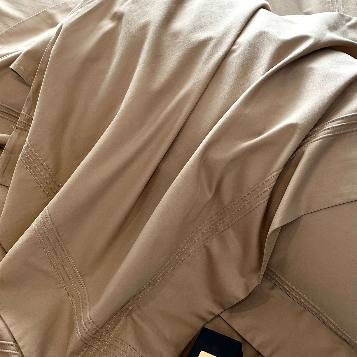 91家纺网 家纺一手货源 找家纺 时亿家居 2025秋冬新款简约100支长绒棉全棉纯棉磨毛四件套-波士顿 波士顿-咖色