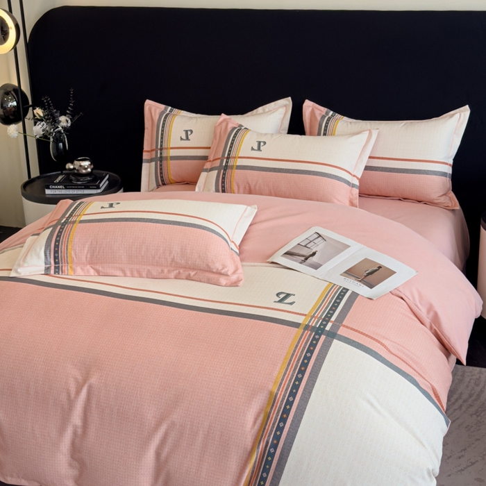 91家纺网 家纺一手货源 找家纺 喜四方 2025新款加厚全棉大版印花四件套 秋日摩卡粉