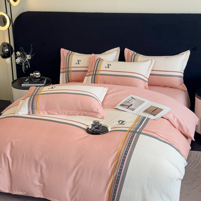 91家纺网 家纺一手货源 找家纺 喜四方 2025新款加厚全棉大版印花四件套 秋日摩卡粉