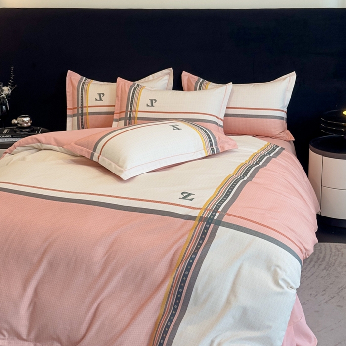 91家纺网 家纺一手货源 找家纺 喜四方 2025新款加厚全棉大版印花四件套 秋日摩卡粉