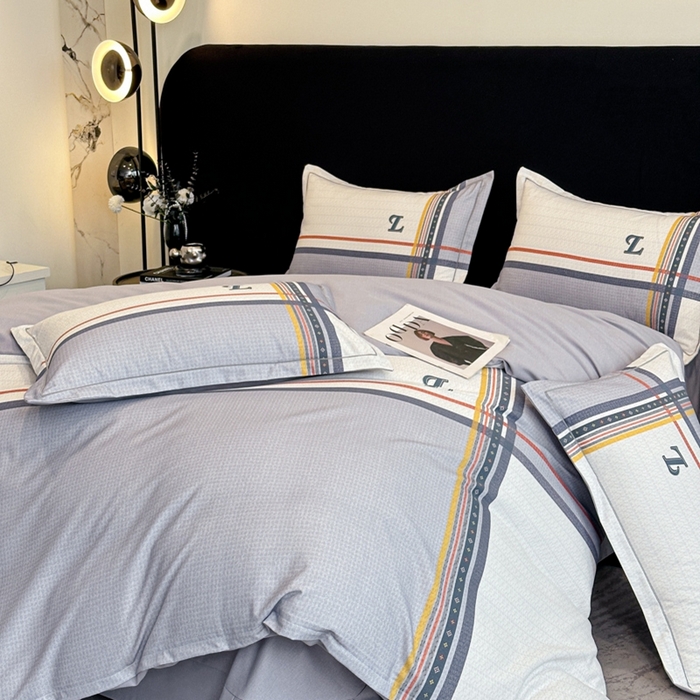 91家纺网 家纺一手货源 找家纺 喜四方 2025新款加厚全棉大版印花四件套 秋日摩卡灰