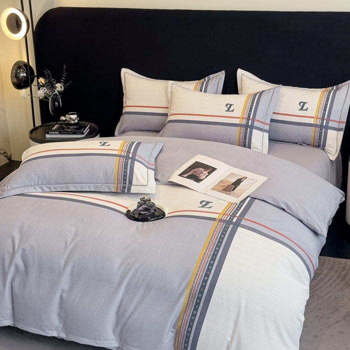 91家纺网 家纺一手货源 找家纺 喜四方 2025新款加厚全棉大版印花四件套 秋日摩卡灰